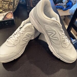 NIB New Balance Men's White Walking Shoes Comfort Insert Size 11 MW456WS